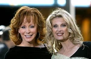 Linda Davis Net Worth and Biography