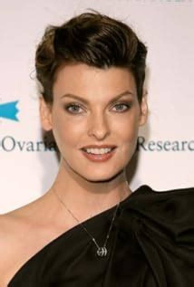Linda Evangelista: Dating, Net Worth, Tattoos, Smoking & Body Measurements