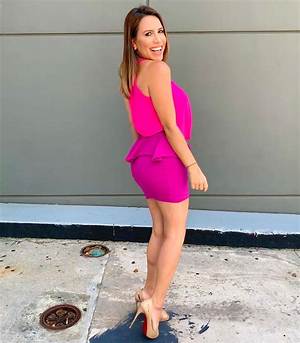 Lindsay Casinelli Biography, Age, Height, Husband, Baby, Salary and Facebook.