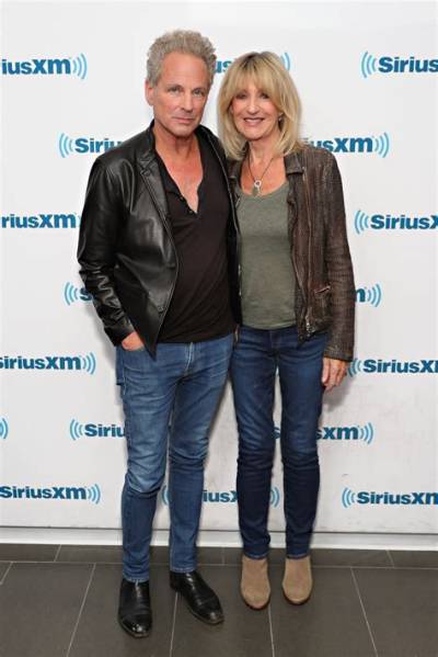 Lindsey Buckingham Height, Weight, Net Worth, Age, Birthday, Wikipedia, Who, Nationality, Biography