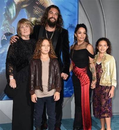 Lisa Bonet Bio, Wiki, Age, Height, Siblings, Daughter, Cosby Show, Movies, Net Worth