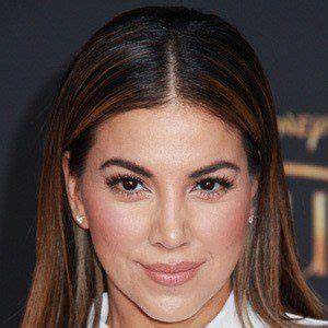 Liz Hernandez Bio, Wiki, Age, Height, Family, Mom, Boyfriend, Access Hollywood, Net Worth