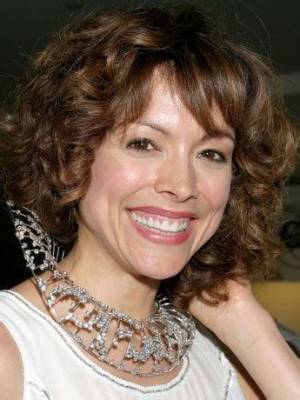 Liz Vassey Biography, Age, Family, Movies, Career and Net Worth.