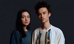 Lizzy Mcalpine Parents Are Mark Mcalpine and Robin Lacey