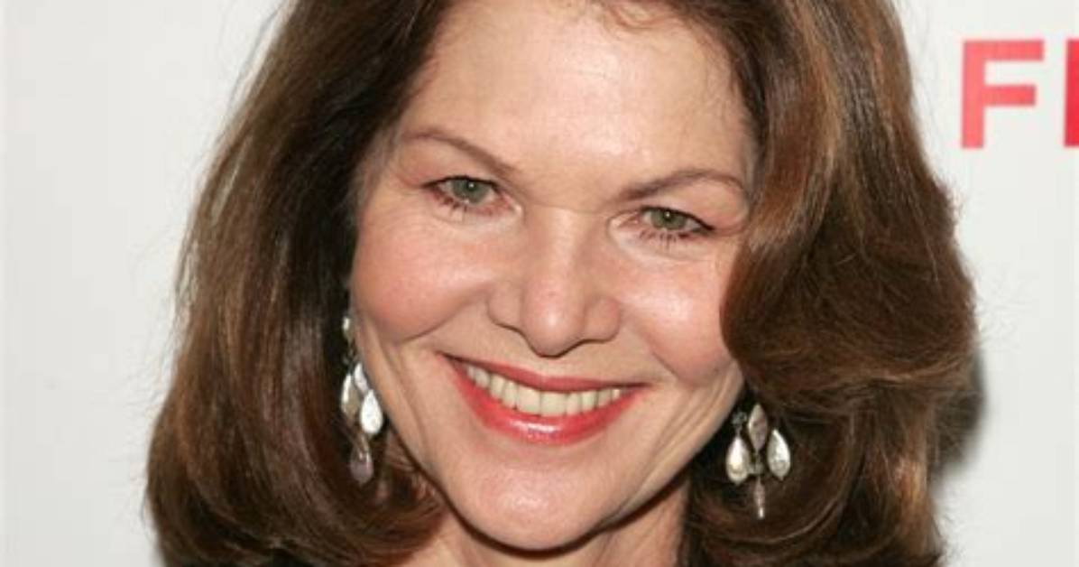 Lois Chiles Bio, Wiki, Age, Height, Family, Husband, Movies, Tv Shows, Moonraker, and Net Worth.