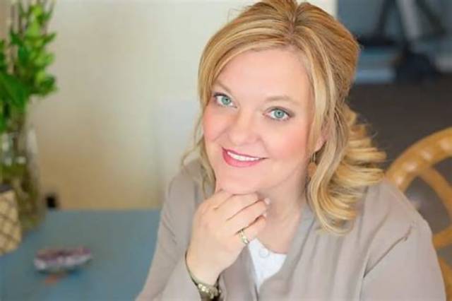 Lori Allen Bio, Wiki, Age, Height, Family, Husband, Cancer, Book and Net Worth.