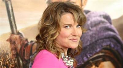 Lucy Lawless’s Net Worth, Age, Height, Weight, Husband, Kids, Bio-Wiki