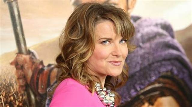 Lucy Lawless’s Net Worth, Age, Height, Weight, Husband, Kids, Bio-Wiki