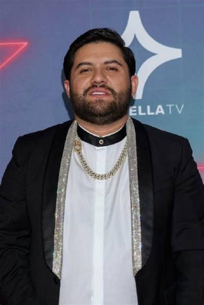 Luis R Conriquez Bio, Wiki, Age, Height, Parents, Wife, Songs, El Buho, and Net Worth