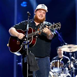 Luke Combs’s Net Worth, Fact, Career, Awards, Biography & Life Story
