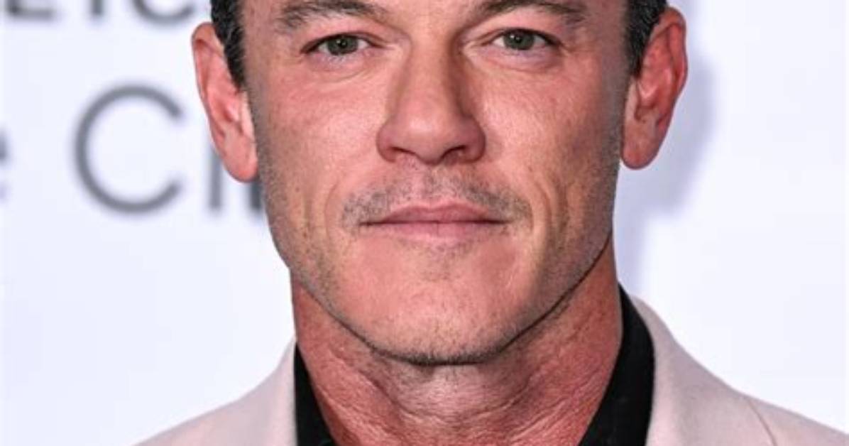 Luke Evans Bio, Wiki, Age, Height, Family, Gay, Spouse, Net Worth, Gaston, Dracula Untold, Movies and Tv Shows