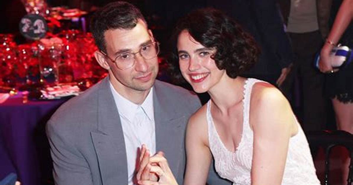 Margaret Qualley Bio: Early Life, Body, Boyfriend & Net Worth