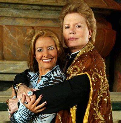 Mariette Detotto Dead or Alive? Astrologer Walter Mercado Wife & Net Worth