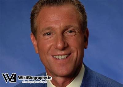 Mark Martin (Sportscaster) Bio, Wiki, Age, Wife, Salary, Net Worth, Wchs-Tv and Height