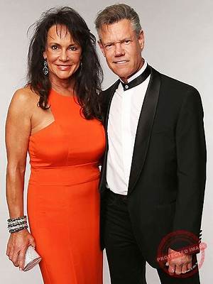 Mary Davis (Randy Travis Wife) Bio, Wiki, Age, Height, Husband, Children, and Net Worth
