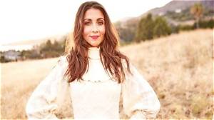 Mary Padian Net Worth: Know About Her Husband, Height and Boyfriend