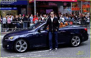 Matt Bomer: Husband, Net Worth, Tattoos, Smoking & Body Facts