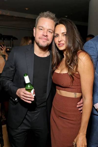 Matt Damon: Wife, Net Worth, Tattoos, Smoking & Body Facts