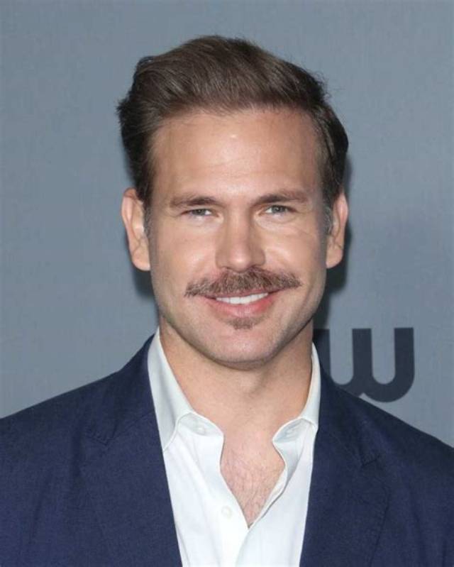Matthew Davis Height, Weight, Net Worth, Age, Birthday, Wikipedia, Who, Nationality, Biography