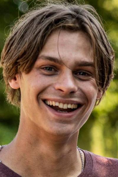 Meet Actor Albert Rudbeck Lindhardt; His Wikipedia Parents; Girlfriend & Family
