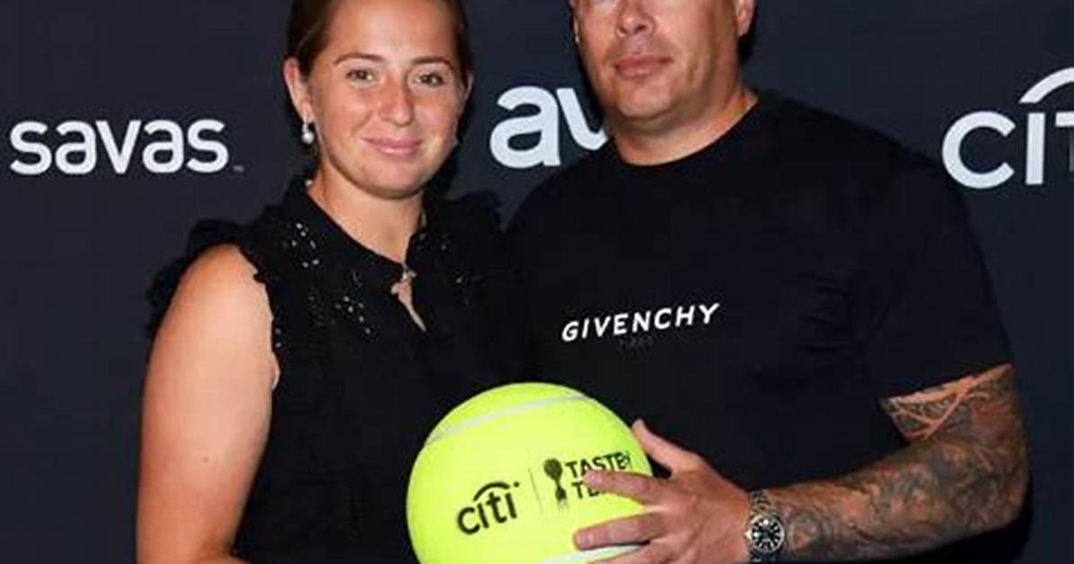 Meet Je%C4%Bcena Ostapenko Boyfriend Arturs Karasausks on 400. Jpg