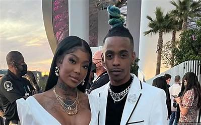Meet Lvrd Pharaoh on Ig: Summer Walker New Boyfriend Rapper Larry and Face Tattoo Details