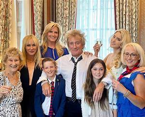 Meet Rod Stewart’s Eight Children and Their Mothers