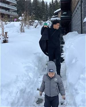 Meet Sarah Howard Parents on Instagram: Everything to Know About the Beauty Expert