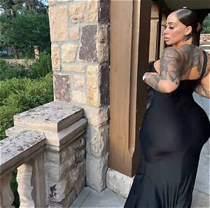 Megan Denise Instagram Comments: What Happened to Von Miller Baby Mama? Scandal