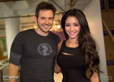 Melanie Iglesias: Boyfriend, Net Worth, Tattoos, Smoking & Body Measurements