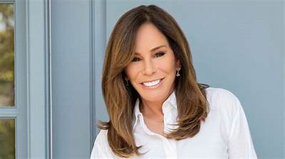 Melissa Rivers Bio, Wiki, Age, Height, Family, Husband, House, Movies, Tv-Shows, and Net Worth.