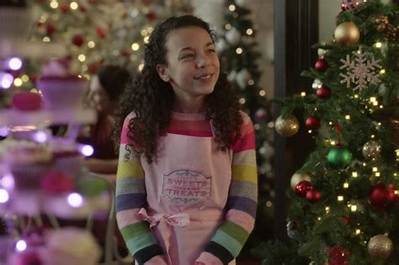 Mia Lloyd Princess Switch: Age, Wikipedia, Boyfriend, Instagram