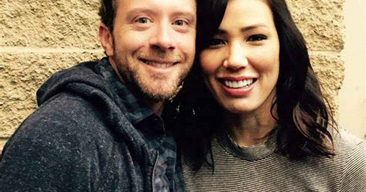 Michaela Conlin Bride, Partner, Husband, Body Net Worth
