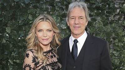 Michelle Pfeiffer: Husband, Net Worth, Tattoos, Smoking & Body Measurements