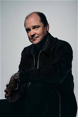 Mike Flanagan Biography