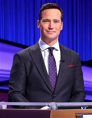 Mike Richards Jeopardy Bio, Wiki, Age, Height, Family, Wife, Producer, and Net Worth.