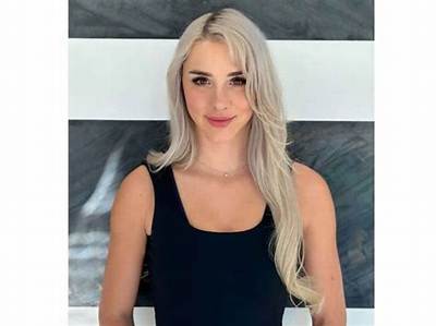 Mikhaila Peterson Wiki, Bio, Age, Height, Weight, Husband, Daughter, Career, Net Worth, Family, Facts