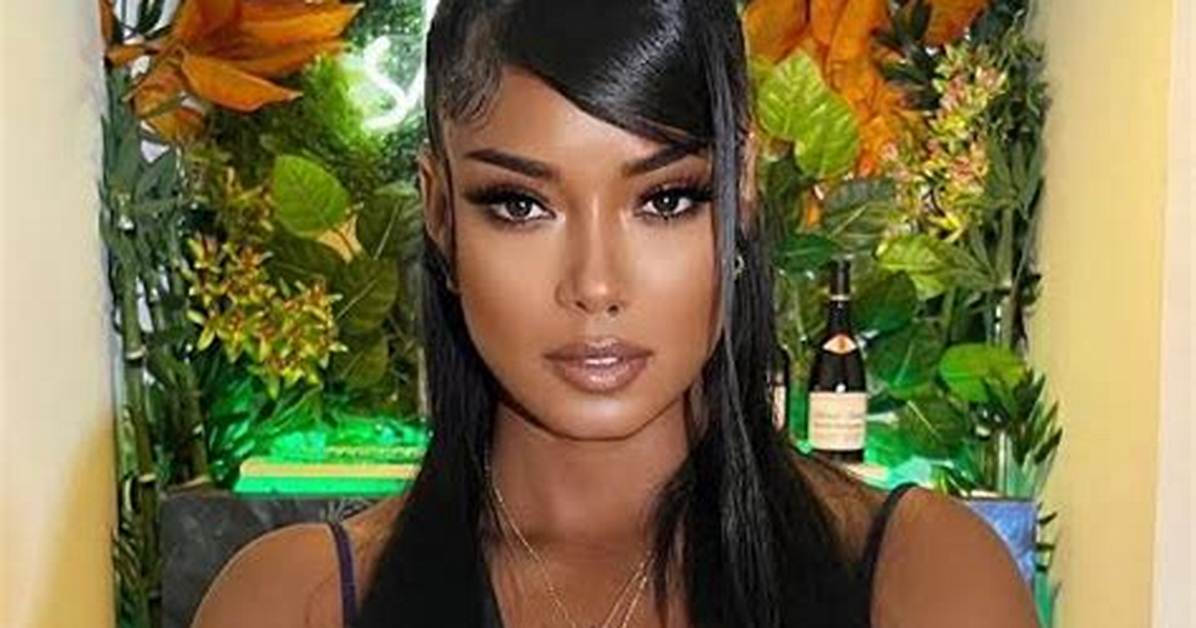 Mila J Biography, Age, Parents, Siblings, Net Worth, Holiday, Songs, Albums
