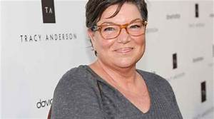 Mindy Cohn Biography; Net Worth, Married, Wife, Illness