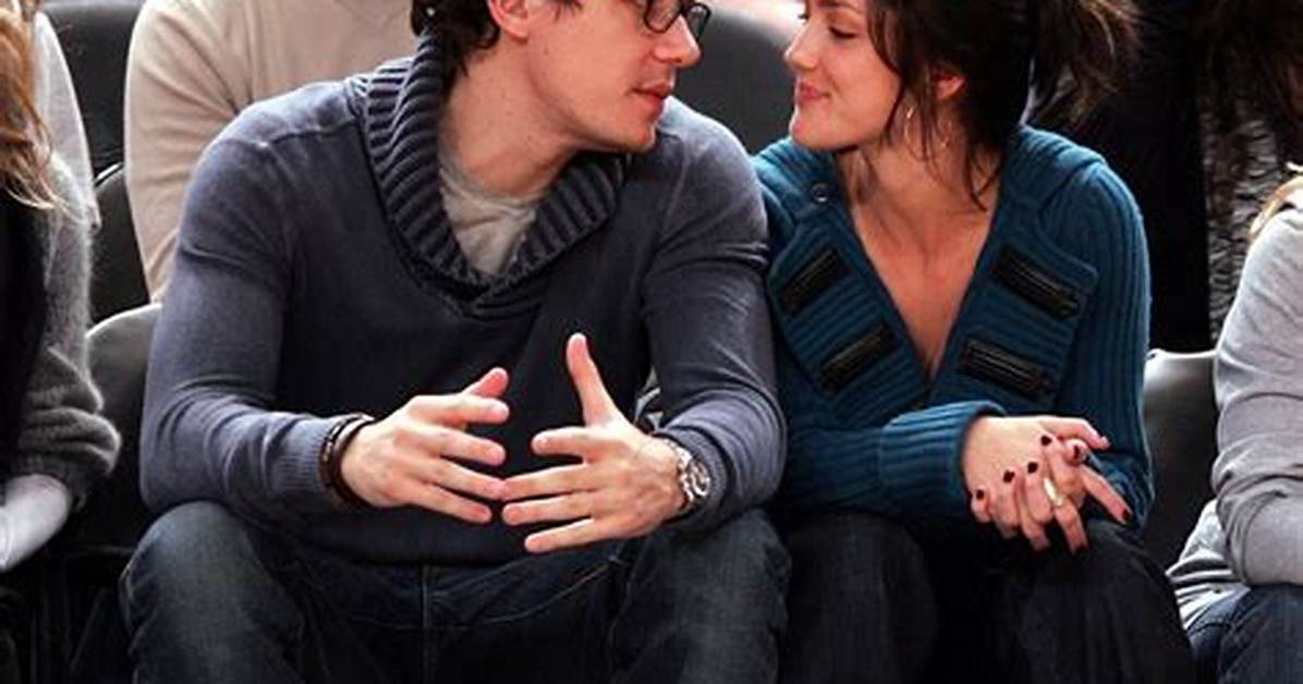 Minka Kelly: Early Life, Boyfriends & Career