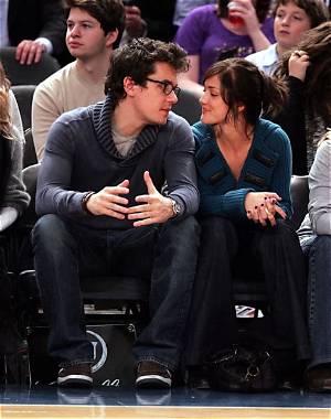 Minka Kelly: Early Life, Boyfriends & Career