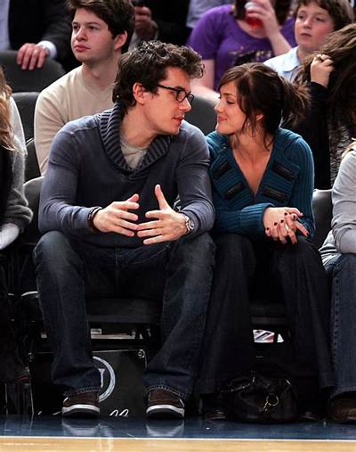Minka Kelly: Early Life, Boyfriends & Career