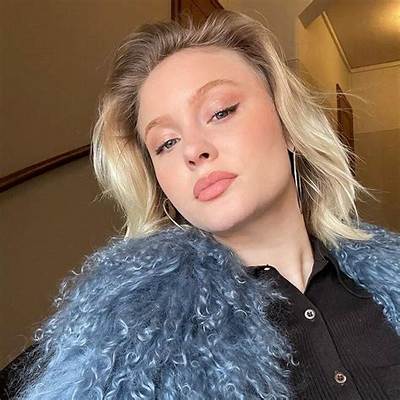 Miraa May Bio, Wiki, Age, Height, Family, Husband, Baby, Songs and Net Worth.