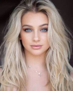 Mollee Gray Wikipedia, Age, Biography, Height, Boyfriend, Family, Instagram
