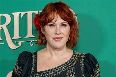 Molly Ringwald Net Worth
