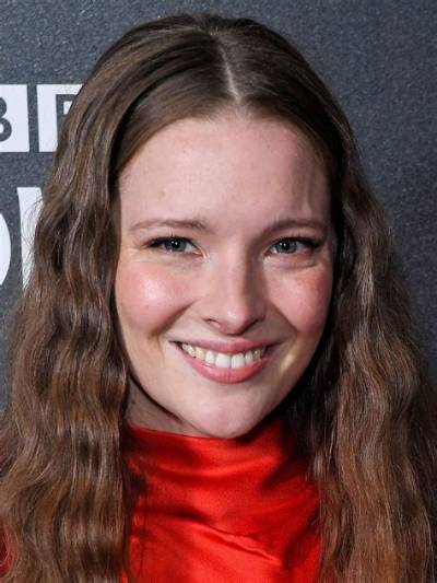 Morfydd Clark Husband – Is the Actress Married? Facts We Know About Her