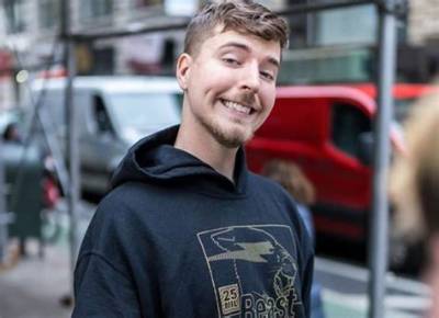 Mr Beast Bio, Wiki, Age, Height, Family, Girlfriend, Brother, Youtuber, and Net Worth.