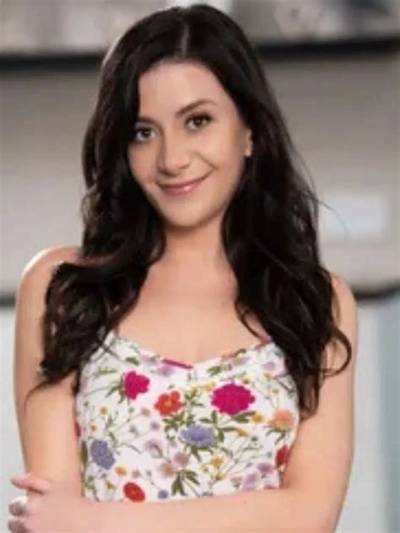 Nafe Alves Height, Weight, Net Worth, Age, Birthday, Wikipedia, Who, Nationality, Biography
