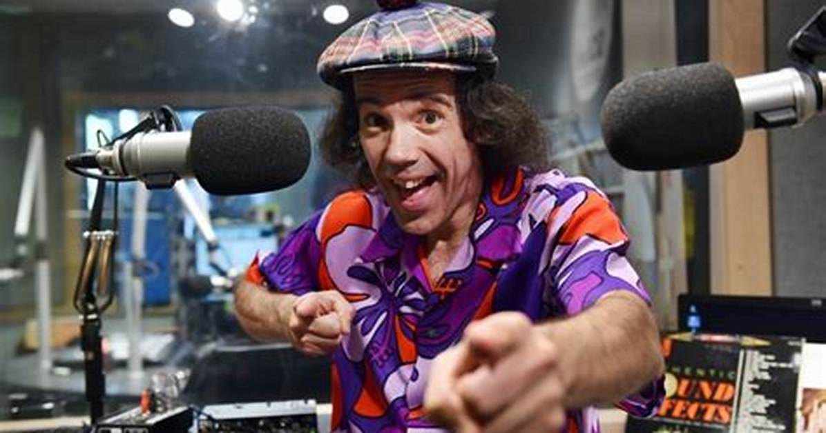Nardwuar the Human Serviette Biography; Net Worth, Age, Height, Stroke and Best Interviews
