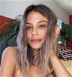 Nathalie Kelley Age, Wiki, Biography, Height, Net Worth, Instagram, Boyfriend, Married